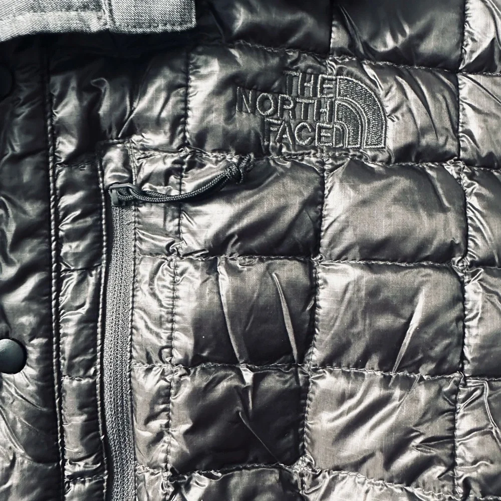 The North Face Dark Gray ThermoBall Puffer Jacket Mens Small NWOT